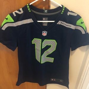 Women’s Nike Seahawks jersey